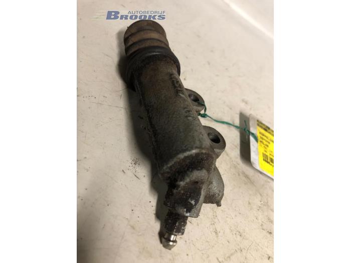 Clutch slave cylinder from a Toyota HiAce II 2.4 D 1998