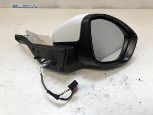 Gebrauchte Außenspiegel rechts Peugeot 208 I (CA/CC/CK/CL) 1.2 Vti 12V PureTech 82 Preis € 80,00 Margenregelung angeboten von Autobedrijf Brooks