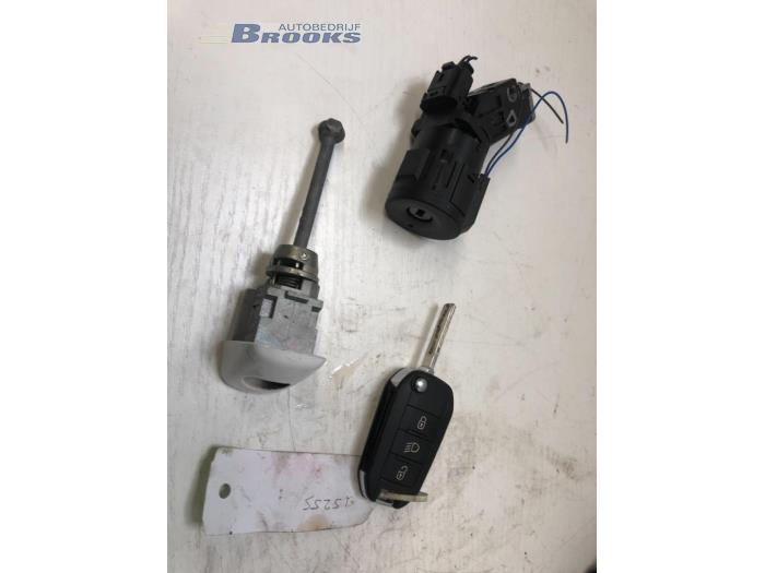 Used Ignition lock + computer Peugeot 208 I (CA/CC/CK/CL) 1.2 Vti 12V PureTech 82 Price € 250,00 Margin scheme offered by Autobedrijf Brooks