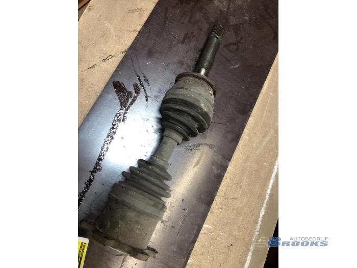 Front drive shaft, right from a SsangYong Musso 2.9D 1997