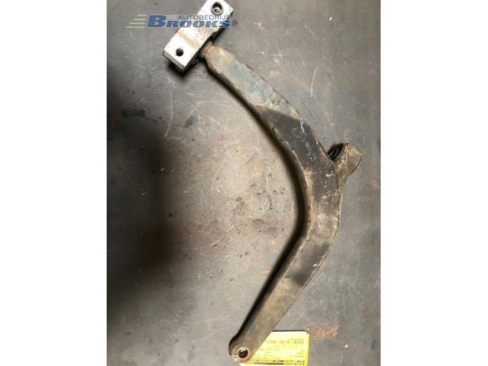 Front wishbone, left from a Peugeot 406 (8B) 1.8 16V 1996