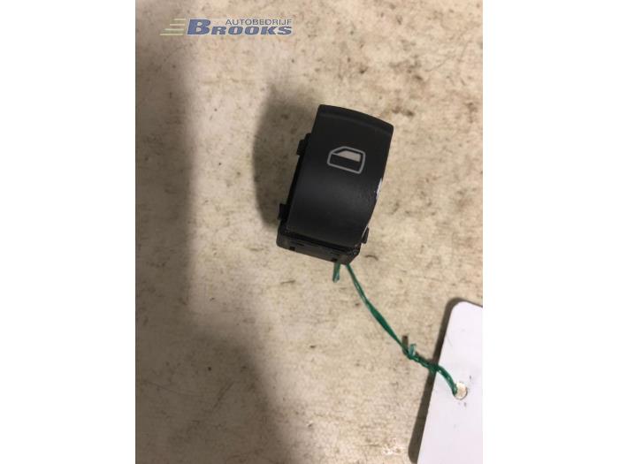Usados Interruptor de ventanilla eléctrica Audi A8 Precio € 5,00 Norma de margen ofrecido por Autobedrijf Brooks