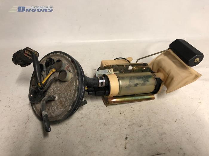Usagé Pompe d'injection Hyundai Lantra/Elantra II Wagon 1.5 GL,GLS 12V Prix € 10,00 Règlement à la marge proposé par Autobedrijf Brooks