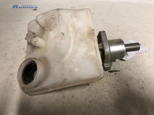 Usagé Maitre cylindre (freinage) Peugeot 206 Prix € 20,00 Règlement à la marge proposé par Autobedrijf Brooks