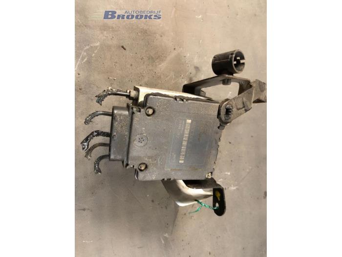 Gebrauchte ABS Pumpe Peugeot 206 (2A/C/H/J/S) 1.4 XR,XS,XT,Gentry Preis € 25,00 Margenregelung angeboten von Autobedrijf Brooks