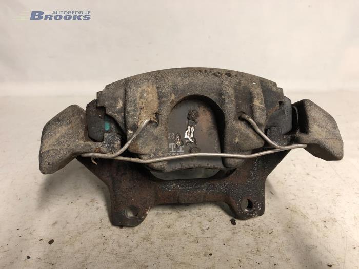 Front brake calliper, left from a Alfa Romeo 147 (937) 1.9 JTD 115 2001