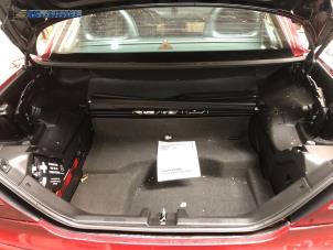 Używane Tapicerka pokrywy bagaznika prawa Mercedes SLK (R170) 2.0 200 K 16V Cena € 20,00 Procedura marży oferowane przez Autobedrijf Brooks