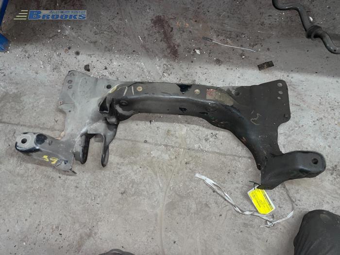 Begagnade Underram Rover 45 1.4 16V Pris € 25,00 Marginaltabell erbjuds av Autobedrijf Brooks