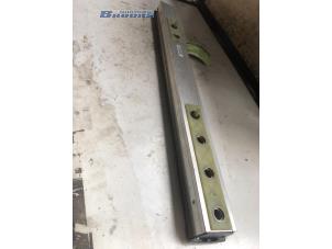 Used Seat rails, left Renault Espace (JK) 2.0 16V Turbo Price on request offered by Autobedrijf Brooks