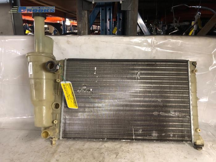 Usagé Radiateur Fiat Punto I (176) 60 S,SX 1.2 Fire SPI Prix sur demande proposé par Autobedrijf Brooks