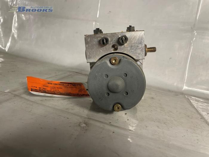 Begagnade ABS-pump Citroen Xsara Picasso (CH) 1.8 16V Pris € 25,00 Marginaltabell erbjuds av Autobedrijf Brooks