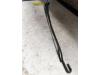 Front wiper arm from a Mercedes-Benz Vito (638.1/2) 2.2 CDI 108 16V 2003