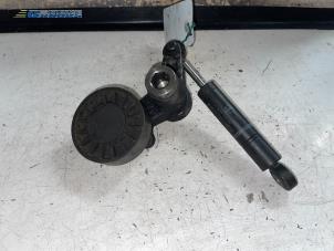 Used Drive belt tensioner Ssang Yong Musso 2.9D Price € 40,00 Margin scheme offered by Autobedrijf Brooks