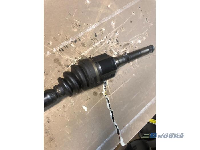 Front drive shaft, right from a Chrysler Voyager 1998