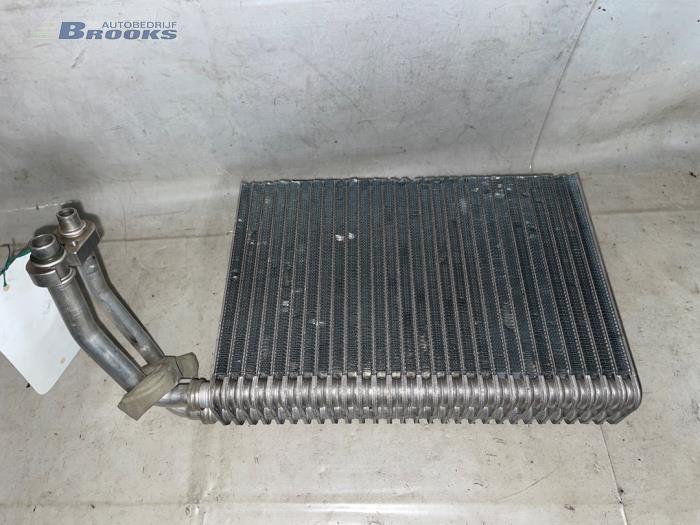 Usagé Radiateur clim Mercedes Sprinter 3t (903) 316 CDI 20V Prix € 30,00 Règlement à la marge proposé par Autobedrijf Brooks