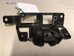 Used Tailgate lock mechanism BMW 3 serie Touring (E46/3) 320d 16V Price € 10,00 Margin scheme offered by Autobedrijf Brooks