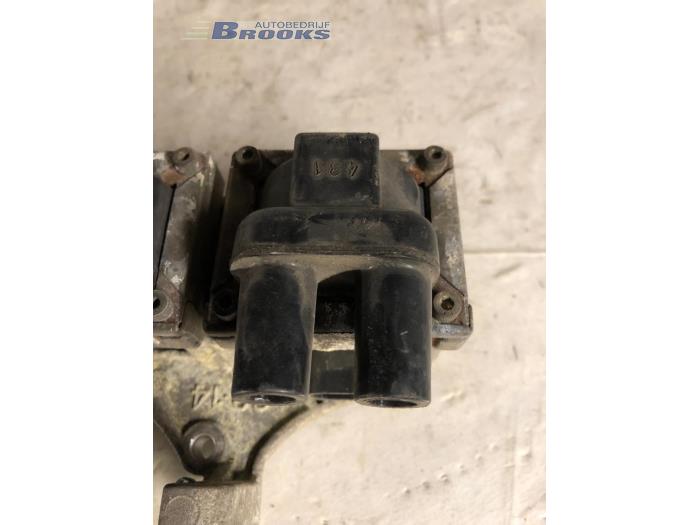 Ignition coil from a Fiat Panda (141) 1100 IE,Selecta 2002