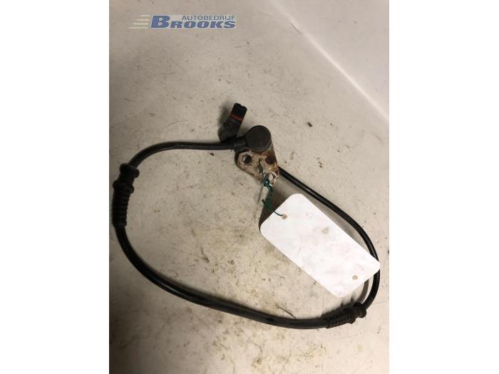 Begagnade ABS-sensor Mercedes E-Klasse Pris € 10,00 Marginaltabell erbjuds av Autobedrijf Brooks