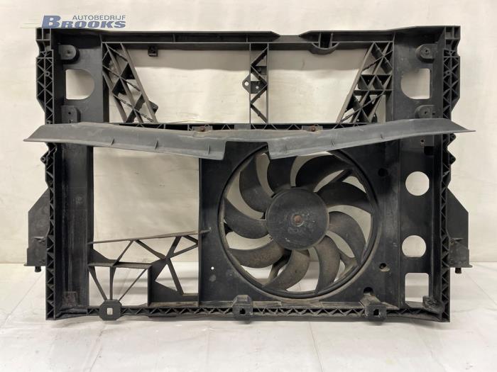 Begagnade Front Opel Movano (4A1; 4A2; 4B2; 4B3; 4C2; 4C3) 2.8 DTI Pris € 50,00 Marginaltabell erbjuds av Autobedrijf Brooks