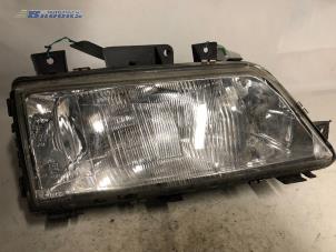 Used Headlight, right Peugeot 405 II Break (4E) 2.0 SRi X4 Price € 10,00 Margin scheme offered by Autobedrijf Brooks