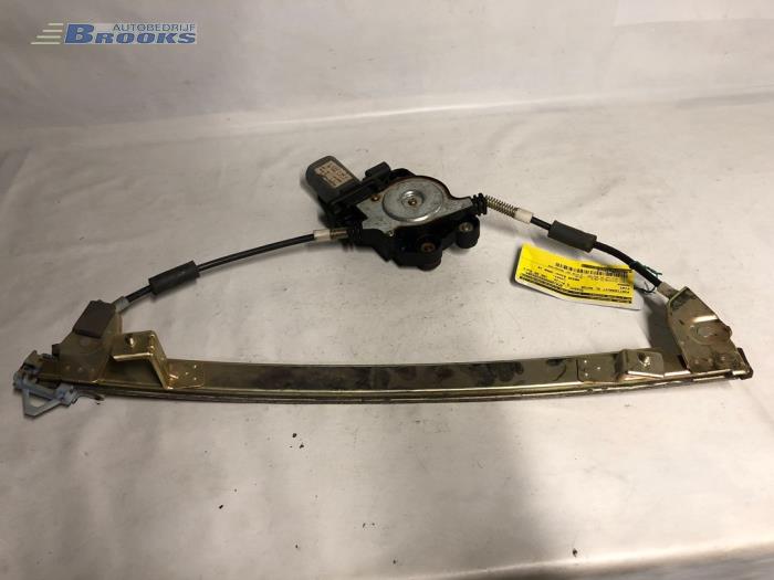 Usados Motor de ventanilla de puerta Fiat Marea Weekend (185BX/CX) 1.6 SX,ELX 16V Precio € 50,00 Norma de margen ofrecido por Autobedrijf Brooks