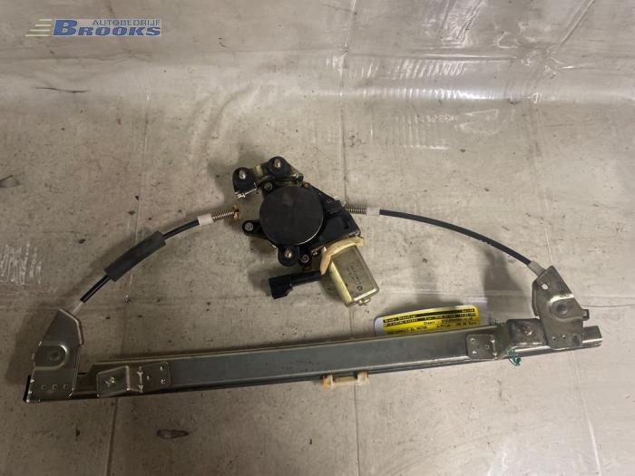 Usados Motor de ventanilla de puerta Fiat Marea Weekend (185BX/CX) 2.4 Tds 125 HLX Precio € 50,00 Norma de margen ofrecido por Autobedrijf Brooks