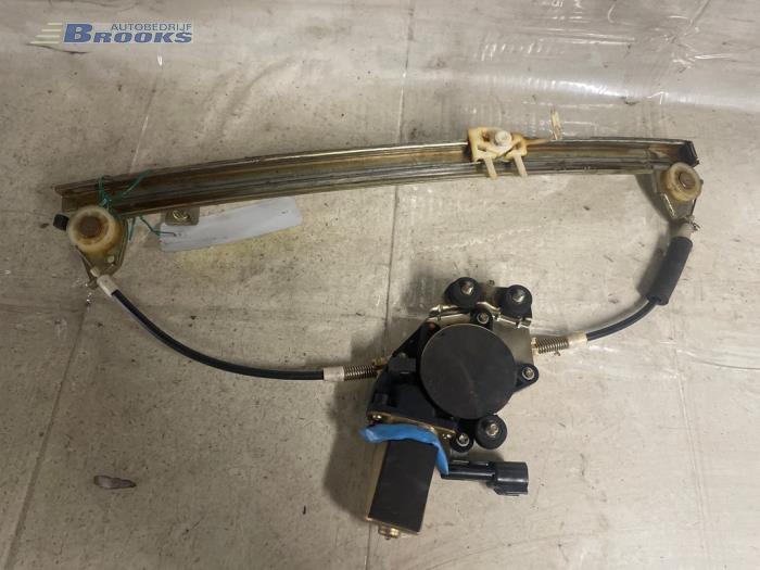Usados Motor de ventanilla de puerta Fiat Marea Weekend (185BX/CX) 2.4 Tds 125 HLX Precio € 50,00 Norma de margen ofrecido por Autobedrijf Brooks