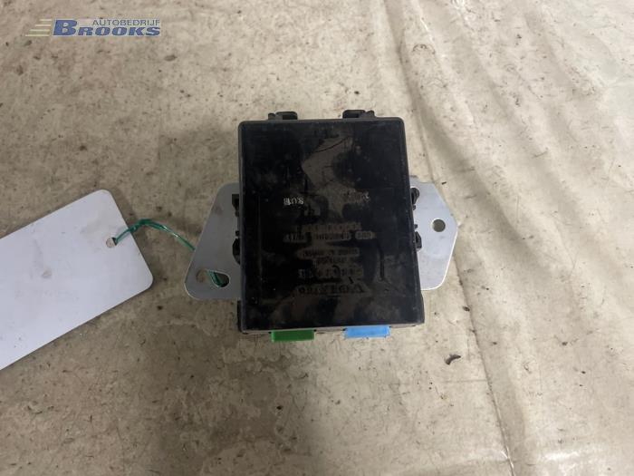 Begagnade Relä Volvo S40/V40 Pris € 10,00 Marginaltabell erbjuds av Autobedrijf Brooks