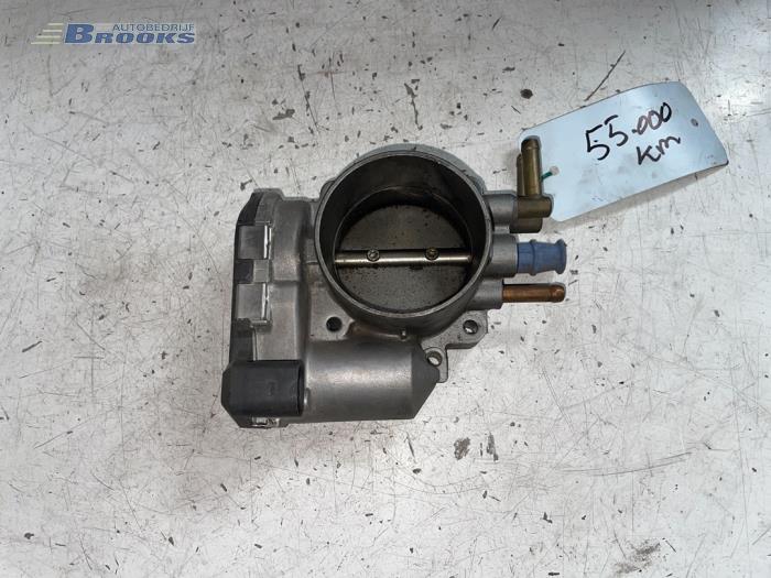 Usagé Boitier papillon Audi A4 Avant (B6) Prix € 20,00 Règlement à la marge proposé par Autobedrijf Brooks