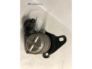 Engine mount from a Ford Mondeo 2002