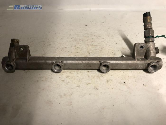 Usagé Système d'injection Opel Omega B Caravan (21/22/23) 2.0i 16V Prix € 15,00 Règlement à la marge proposé par Autobedrijf Brooks