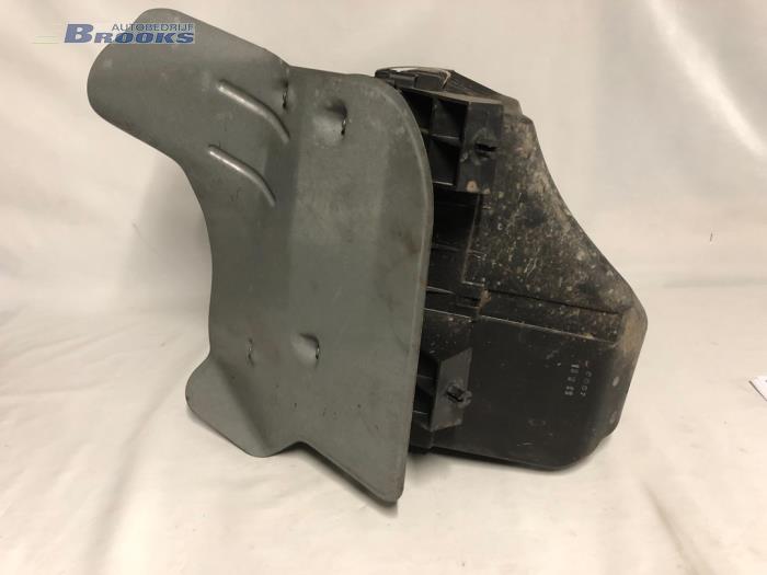 Begagnade Luftfilterhus Audi A4 (B5) 1.6 Pris € 15,00 Marginaltabell erbjuds av Autobedrijf Brooks