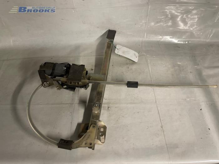 Usados Motor de ventanilla de puerta Fiat Cinquecento 0.9 i.e. S Precio € 37,50 Norma de margen ofrecido por Autobedrijf Brooks