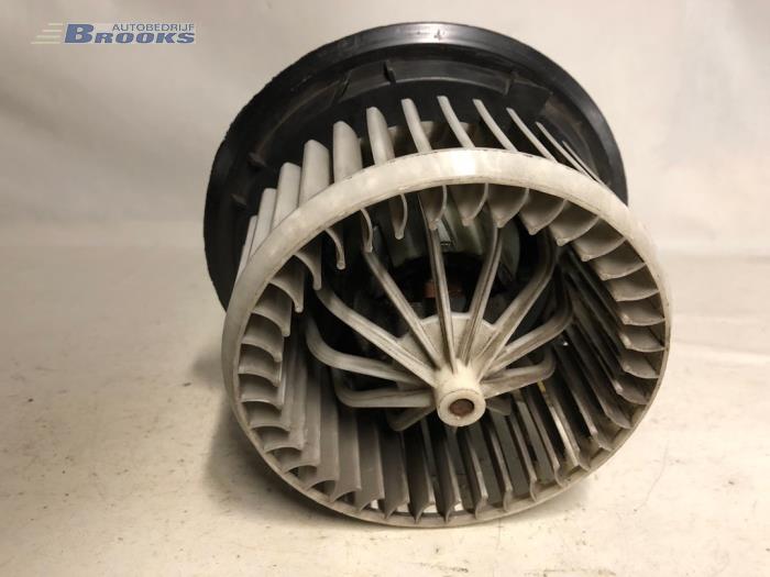 Heating and ventilation fan motor from a Fiat Brava (182B) 1.4 S,SX 12V 1995