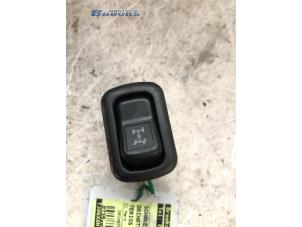 Gebrauchte Schalter Daihatsu Terios (J1) 1.3 16V 4x4 Preis € 5,00 Margenregelung angeboten von Autobedrijf Brooks