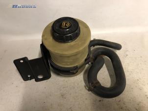 Used Power steering fluid reservoir Renault Megane Coupé (DA) 1.6i Price € 10,00 Margin scheme offered by Autobedrijf Brooks