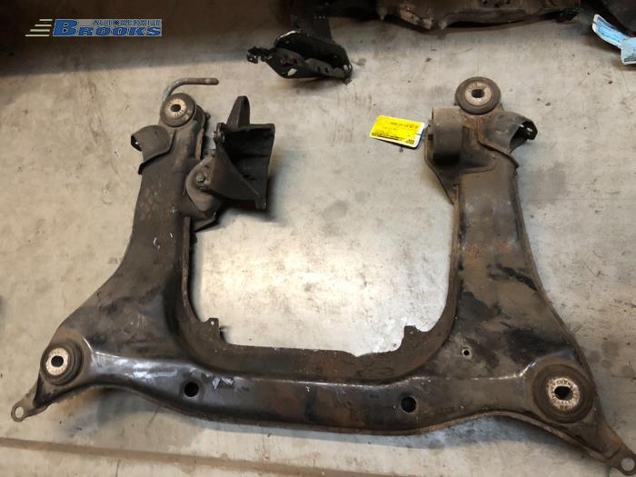 Usados Subchasis Audi A4 (B5) 1.6 Precio € 25,00 Norma de margen ofrecido por Autobedrijf Brooks