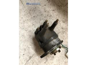 Used Ignition system (complete) Renault Clio (B/C57/357/557/577) 1.8 GT 16V Kat. Price € 20,00 Margin scheme offered by Autobedrijf Brooks