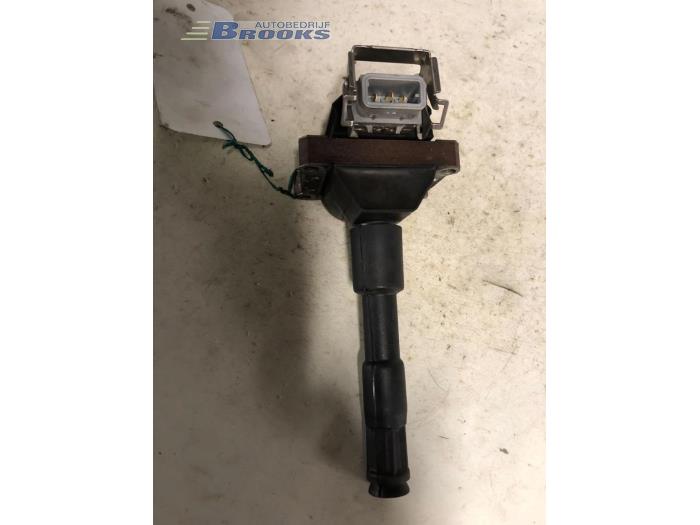 Ignition coil from a BMW 3 serie (E36/4) 320i 24V 1991