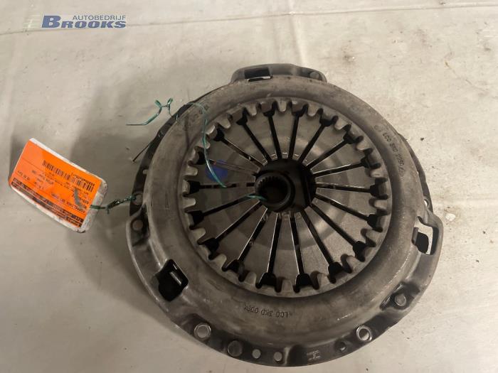 Usagé Kit embrayage (complet) Rover 600 (RH) 618 i,Si 16V Prix € 25,00 Règlement à la marge proposé par Autobedrijf Brooks