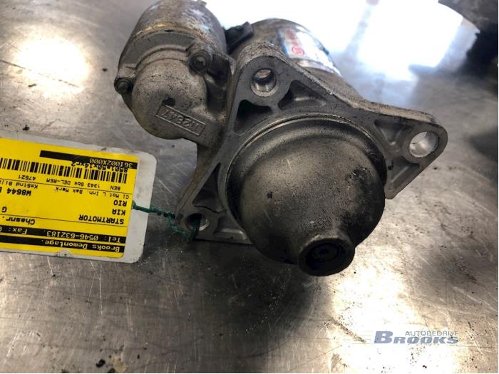 Starter from a Kia Rio (DC22/24) 1.3 2005