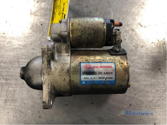 Starter from a Kia Rio (DC22/24) 1.3 2005