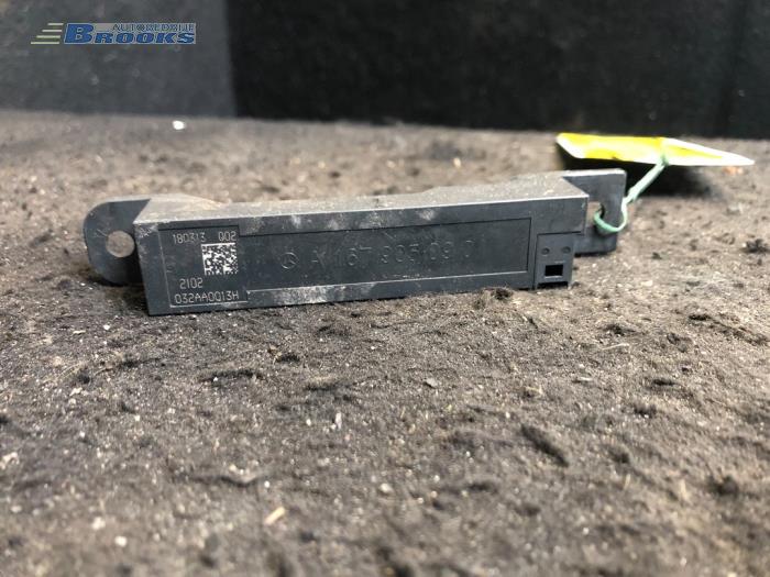 Gebrauchte Keyless Entry-Antenne Mercedes A (177.0) 1.3 A-200 Turbo 16V Preis € 50,00 Margenregelung angeboten von Autobedrijf Brooks