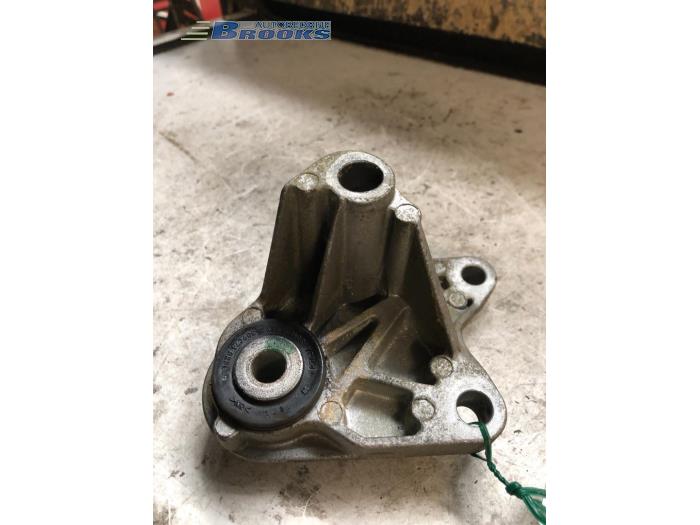Used Engine mount Ford Focus Price € 10,00 Margin scheme offered by Autobedrijf Brooks
