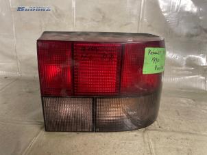 Used Taillight, right Renault R19 Price € 10,00 Margin scheme offered by Autobedrijf Brooks