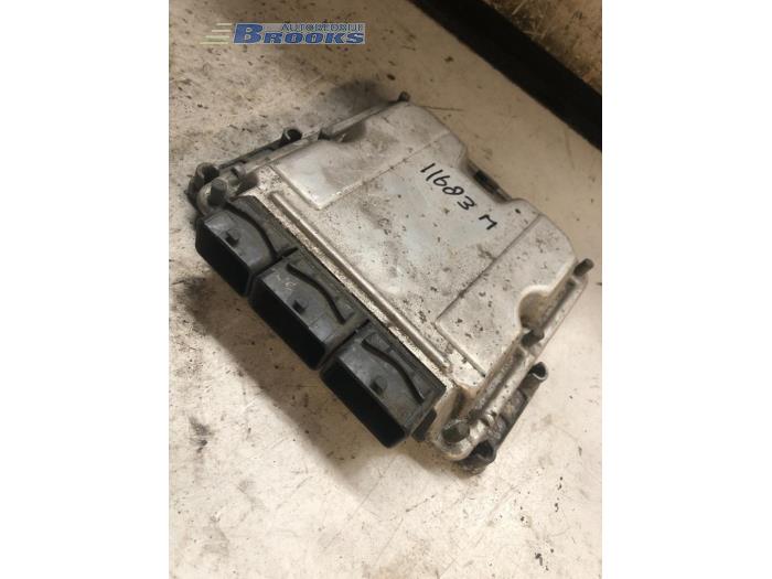 Used Engine management computer Renault Laguna II Grandtour (KG) 2.2 dCi 150 16V Price € 62,50 Margin scheme offered by Autobedrijf Brooks