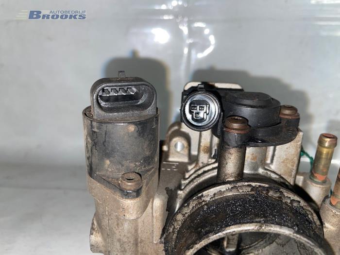 Gebrauchte Drosselklappengehäuse Opel Vectra A (88/89) 2.0i 16V Ecotec Preis € 20,00 Margenregelung angeboten von Autobedrijf Brooks