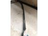 Front wiper arm from a Renault Laguna II Grandtour (KG), 2000 / 2007 2.2 dCi 150 16V, Combi/o, 4-dr, Diesel, 2.188cc, 110kW (150pk), FWD, G9T702, 2001-10 / 2006-08, KG0F; KG1F; KGRF 2003