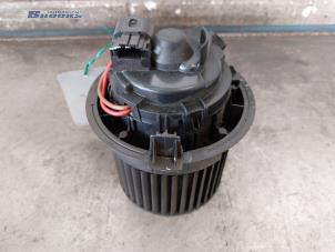 Used Heating and ventilation fan motor Renault Clio IV Estate/Grandtour (7R) 1.5 Energy dCi 90 FAP Price € 20,00 Margin scheme offered by Autobedrijf Brooks