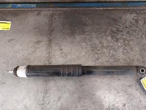 Used Rear shock absorber, right Renault Clio IV Estate/Grandtour (7R) 1.5 Energy dCi 90 FAP Price € 15,00 Margin scheme offered by Autobedrijf Brooks
